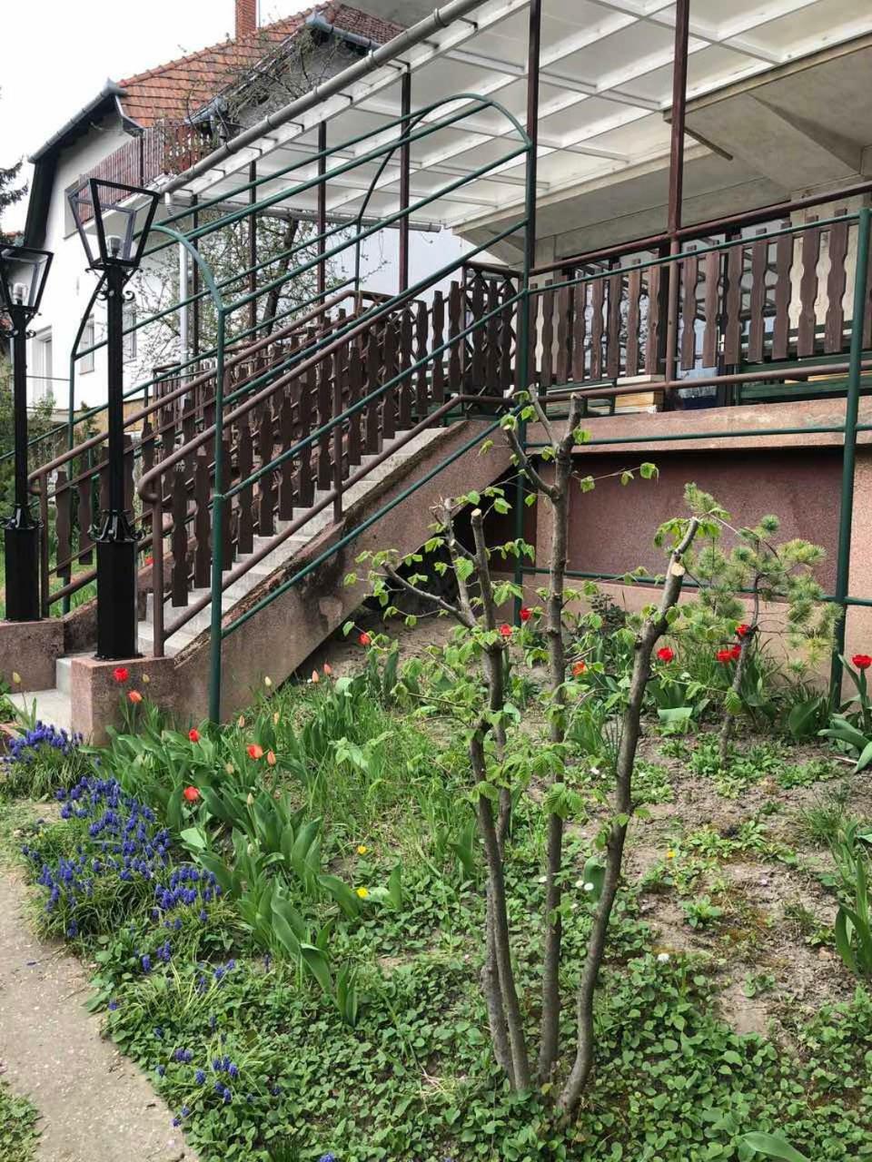 Luxury Eagle Apartman Budapeste Exterior foto